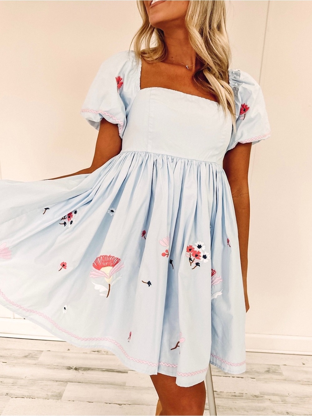 Amable by Mable Light Blue Embroidered Floral Babydoll Dress Sz Small - Picture 2 of 6